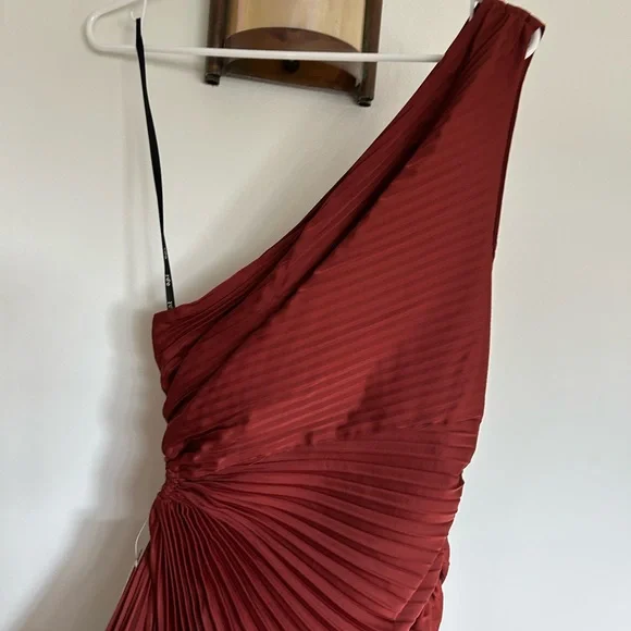 One shoulder pleated dress - from few moda - Picture 2 of 4